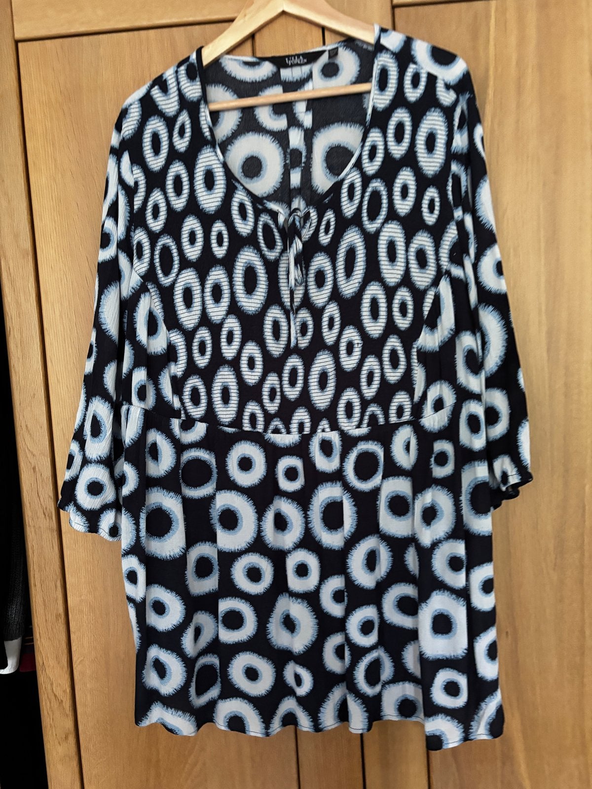 Ulla Popken Tuniek met Grafische Print, Zwart, Maat 46/48 (XL) of groter, Ophalen of Verzenden, Zo goed als nieuw