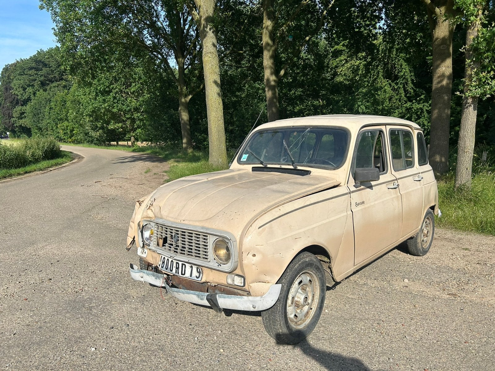Renault 4 Savane, Auto's, Oldtimers, Particulier, Te koop, Renault, Benzine, Hatchback, Handgeschakeld, Beige, Zwart, Stof, Voorwielaandrijving