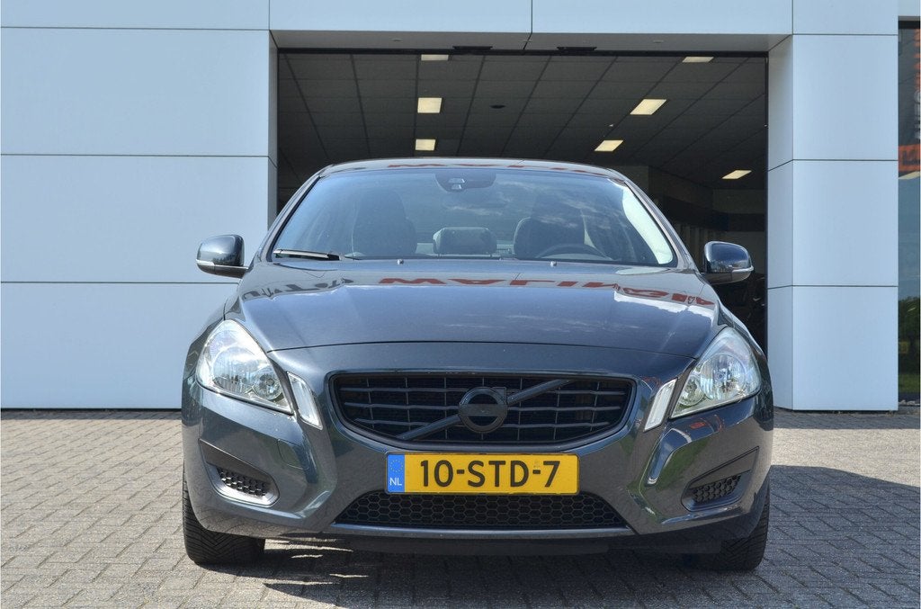 Volvo S60 1.6 T4 Automaat | Leer | Navigatie | Cruise | Clim, Auto's, Volvo, Gebruikt, Zwart, 179 pk, S60