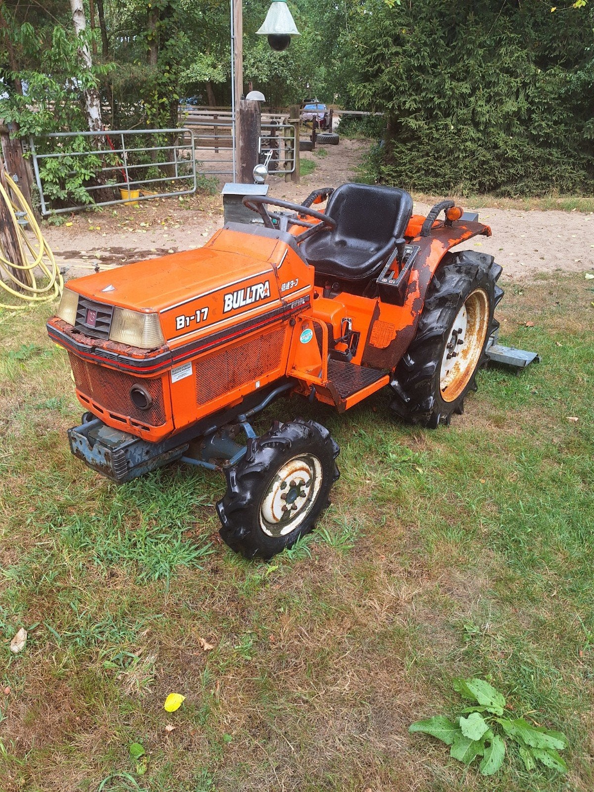 Kubota B1-17 Bulltra compact tractor met grondbak, Gebruikt, Tot 2500, Tot 80 Pk, Ophalen