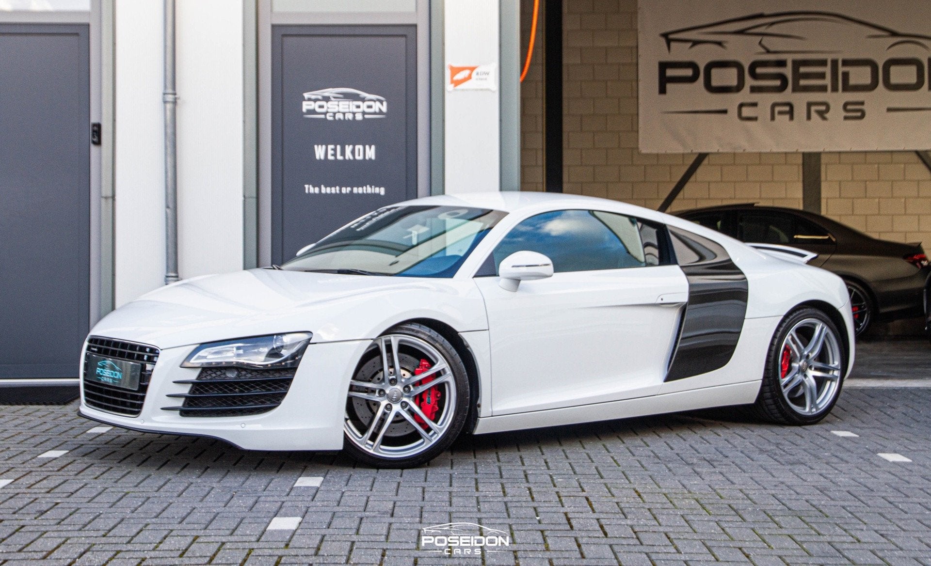 Audi R8 4.2 V8 FSI QUATTRO | B&O | CARBON | A. CAMERA, Auto's, Audi, Automaat, Parkeersensor, Gebruikt, Wit