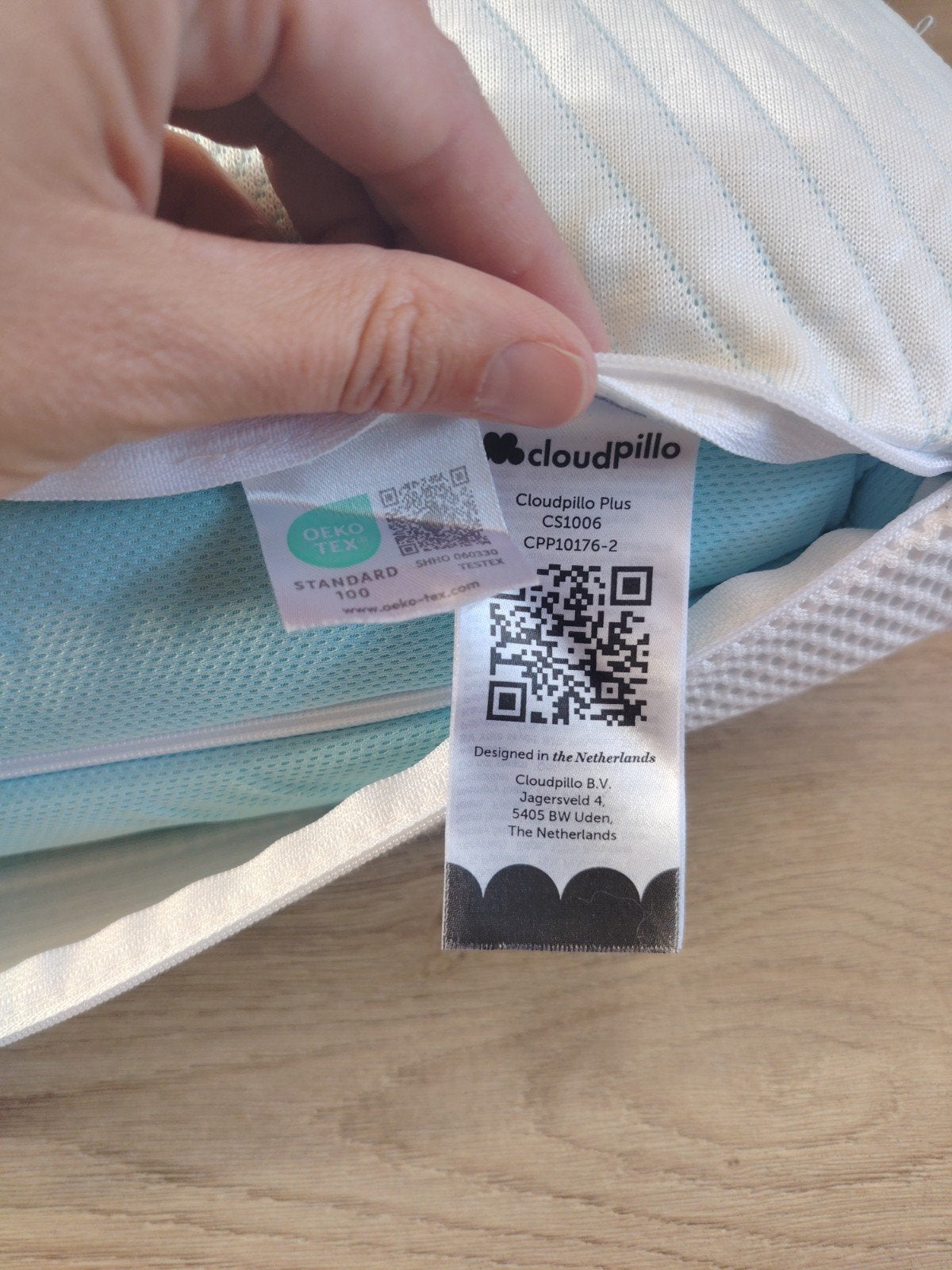 Cloud Pillow Plus kussen, Schuim, Eenpersoons, Wit, Vochtregulerend