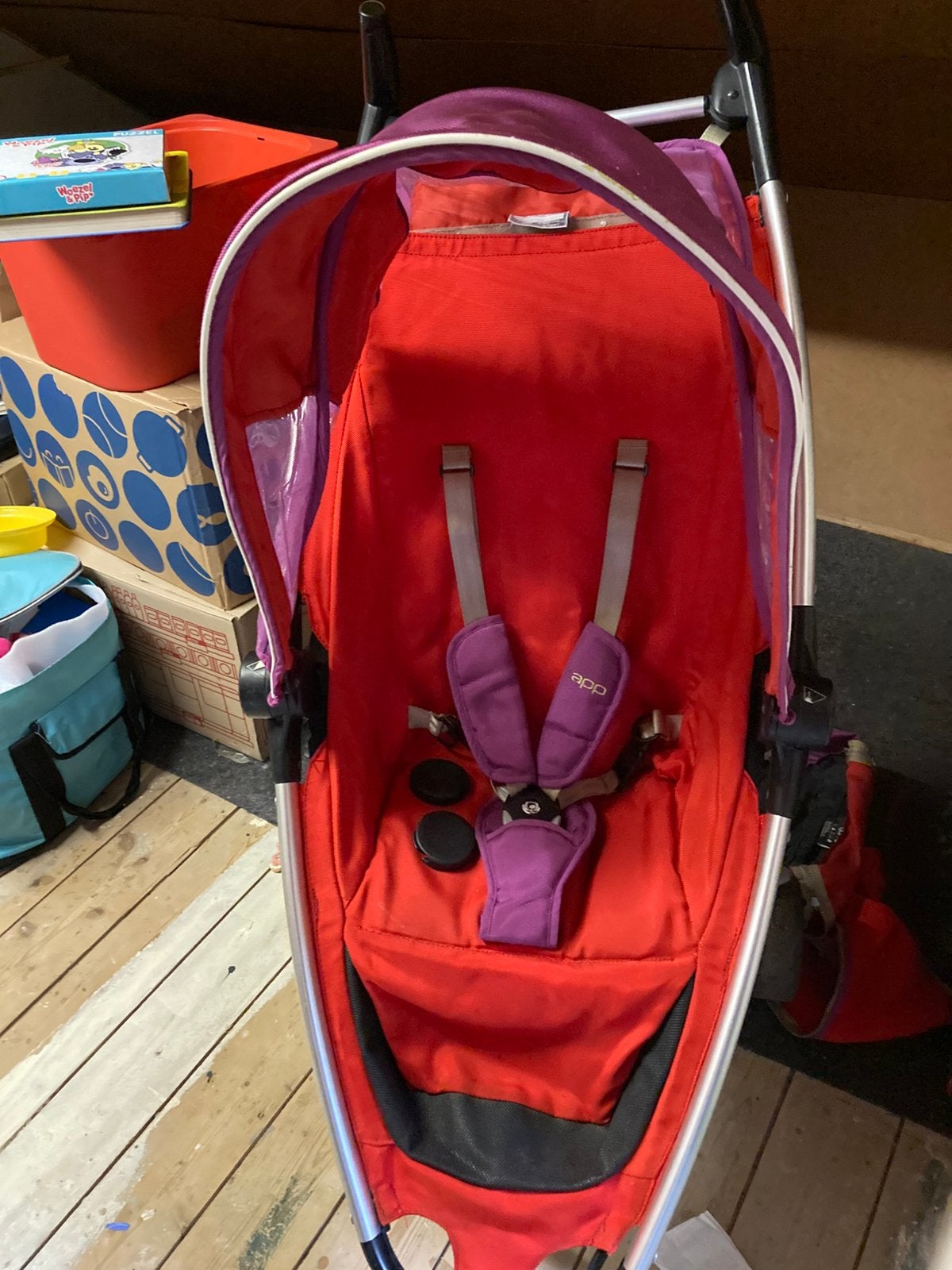 Quinny zapp met transport tas en regenhoes paars / rood, Kinderen en Baby's, Buggy's, Ophalen, Gebruikt, Quinny, Zonnekap