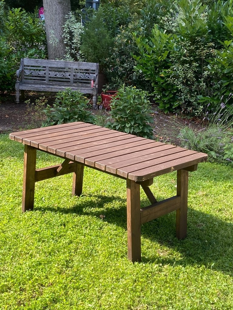 Robuuste massief houten tuintafel 140 x 80cm, Ophalen, Zo goed als nieuw, Rechthoekig, Hout