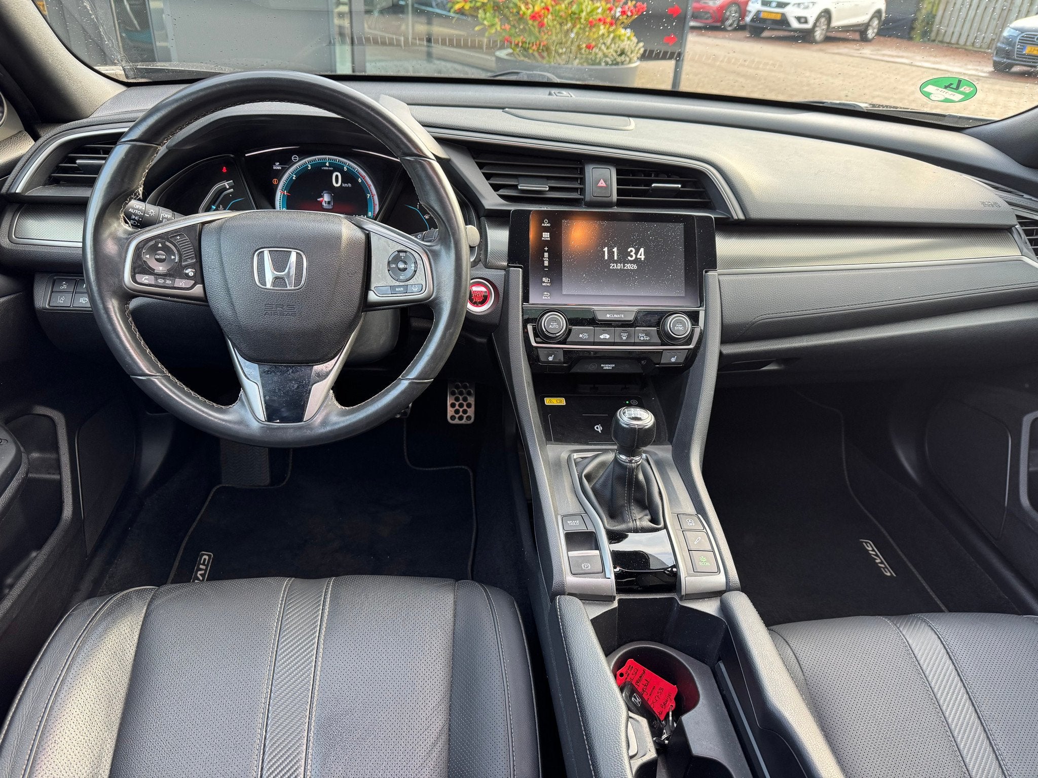 Honda Civic 5dr Civic 1.0 i-VTEC Elegance Black Edition, Auto's, Honda, 12 maanden, Gebruikt, Euro 6, Handgeschakeld