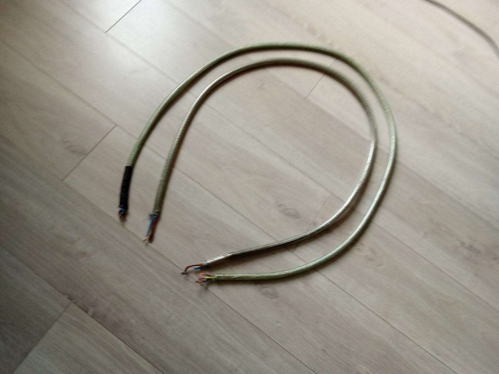 Isotek kabel, Audio, Tv en Foto, Ophalen of Verzenden, Zo goed als nieuw, Minder dan 2 meter, Overige kabels