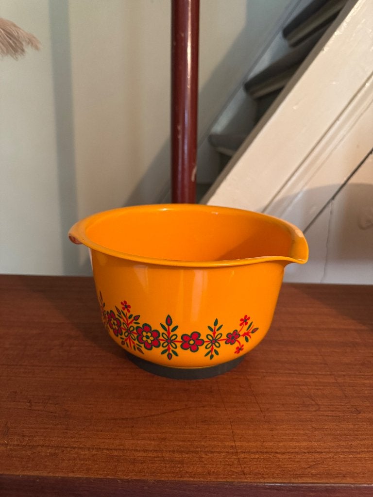 Vintage oranje beslagkom met bloemenmotief – jaren 70, Ophalen of Verzenden, Huis en Inrichting