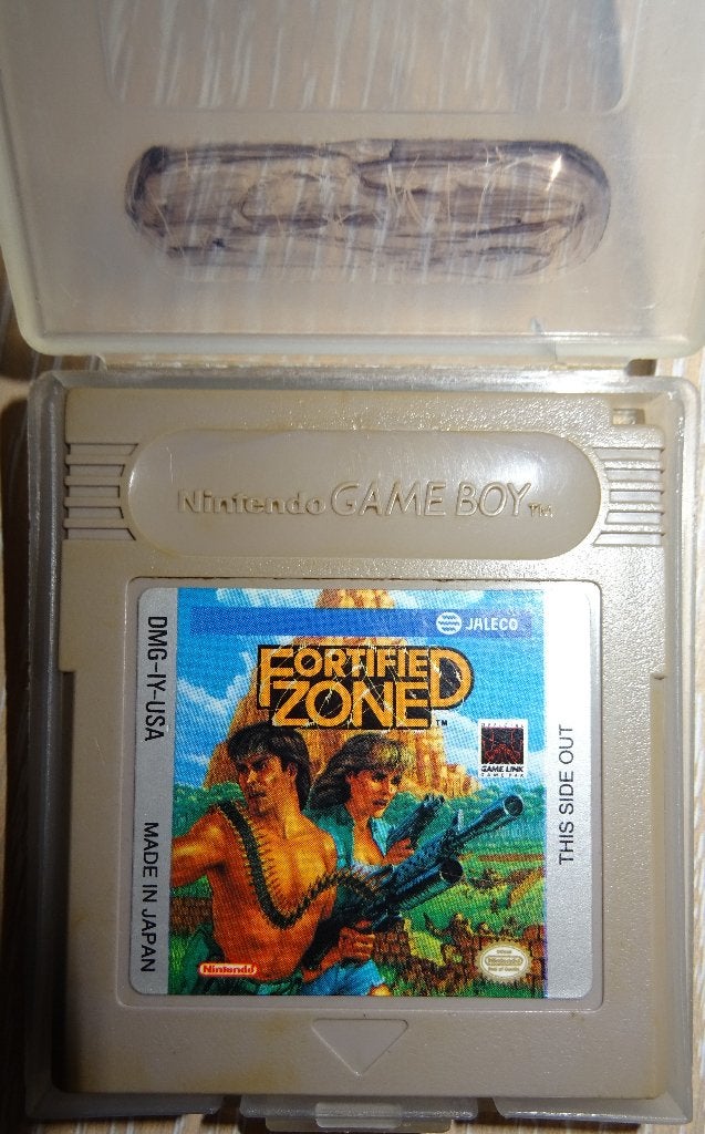 Nintendo Game Boy – Fortified Zone + beschermcase – retro, Avontuur en Actie, Gebruikt, 1 speler, Ophalen of Verzenden