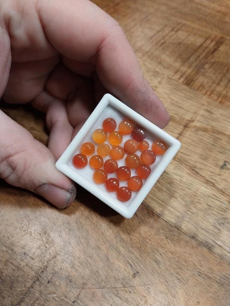 Kleine ronde carneool cabochons, Ophalen of Verzenden