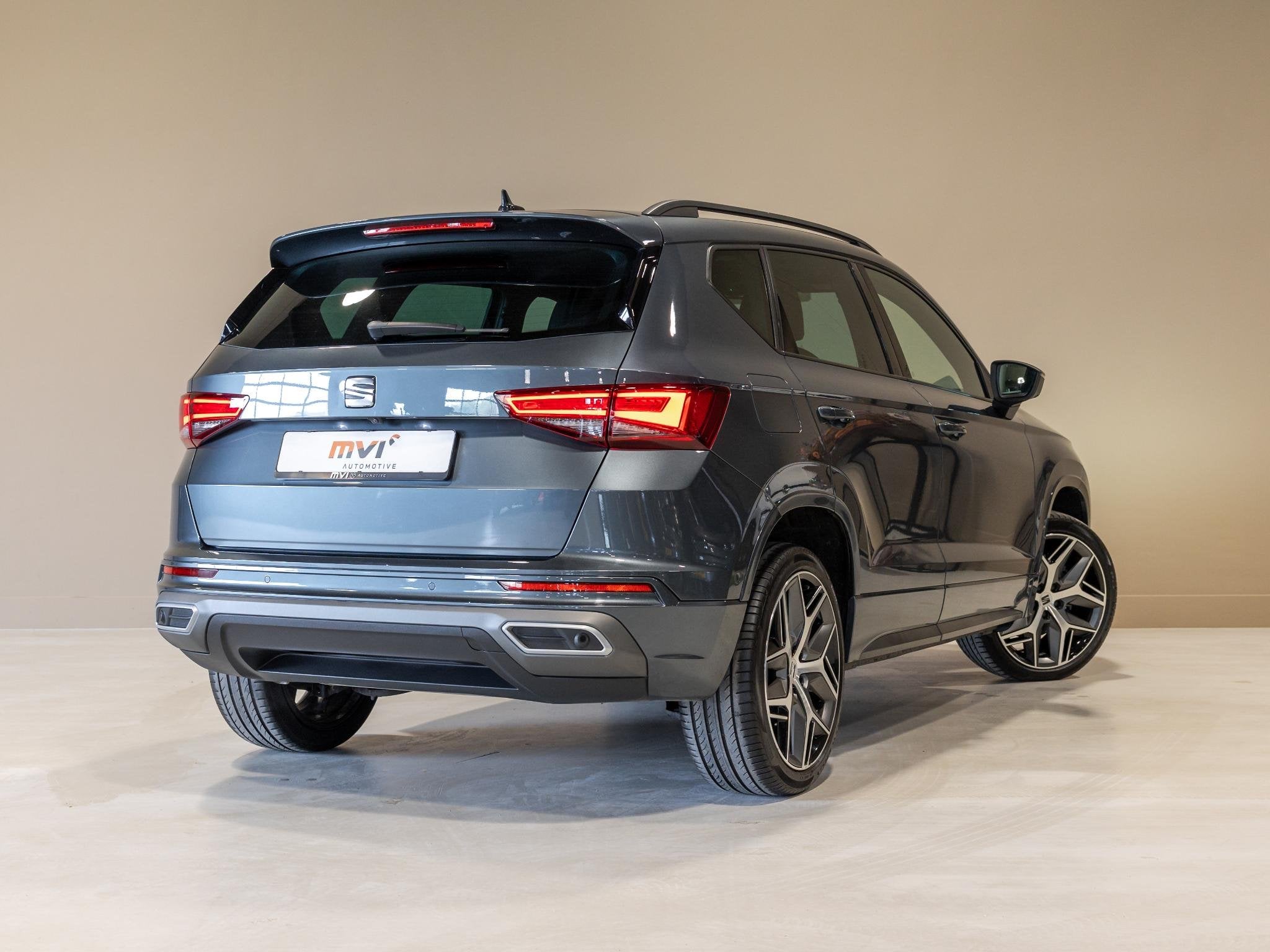 SEAT Ateca 1.5 TSI FR Business Intense / 150pk / Stoel en st, Auto's, Seat, 15 km/l, 4 cilinders, Origineel Nederlands, Bedrijf