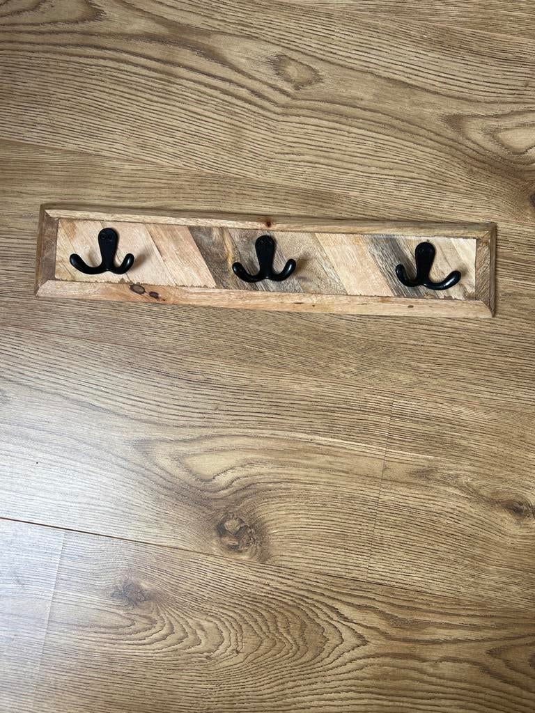 Houten kapstok met 3 haken, Ophalen, Met plank(en), Gebruikt, 50 tot 100 cm