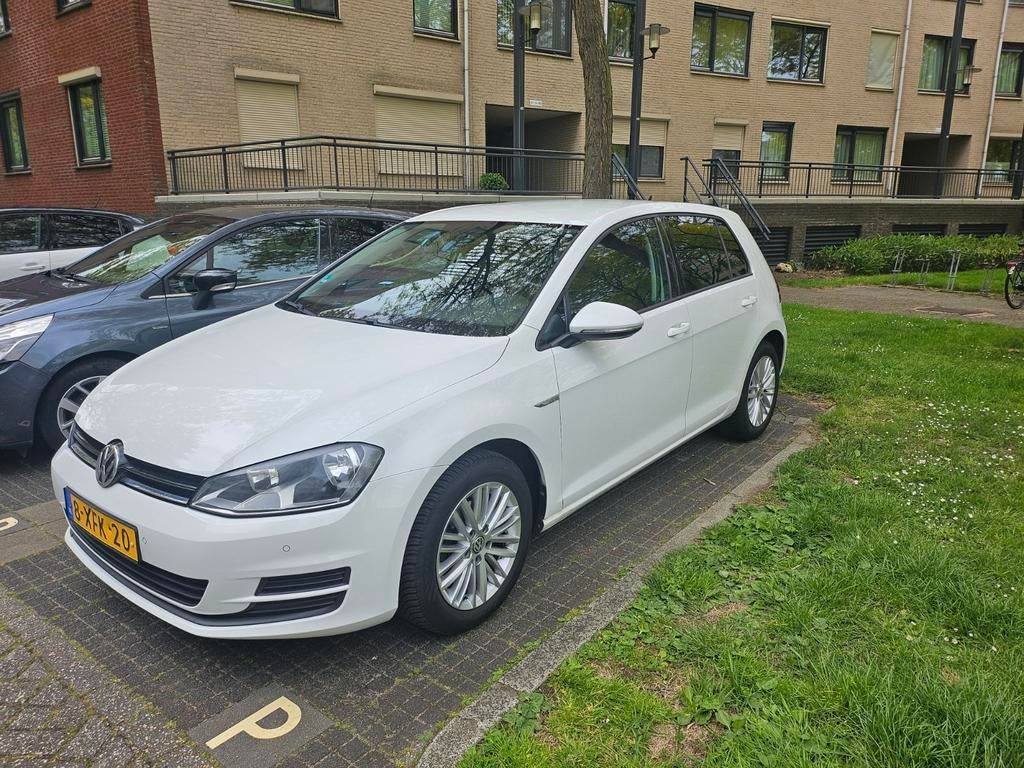Volkswagen Golf 1.2 TSI 77KW 5D 2014 Wit, Auto's, Voorwielaandrijving, Stof, Zwart, 4 cilinders