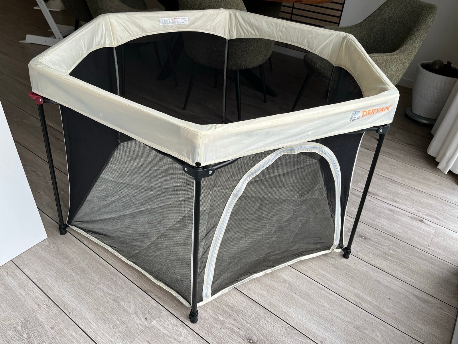 Deryan draagbare kinderbox - Zwart/Crème, Kinderen en Baby's, Boxen, Ophalen, Zo goed als nieuw, Overige vormen