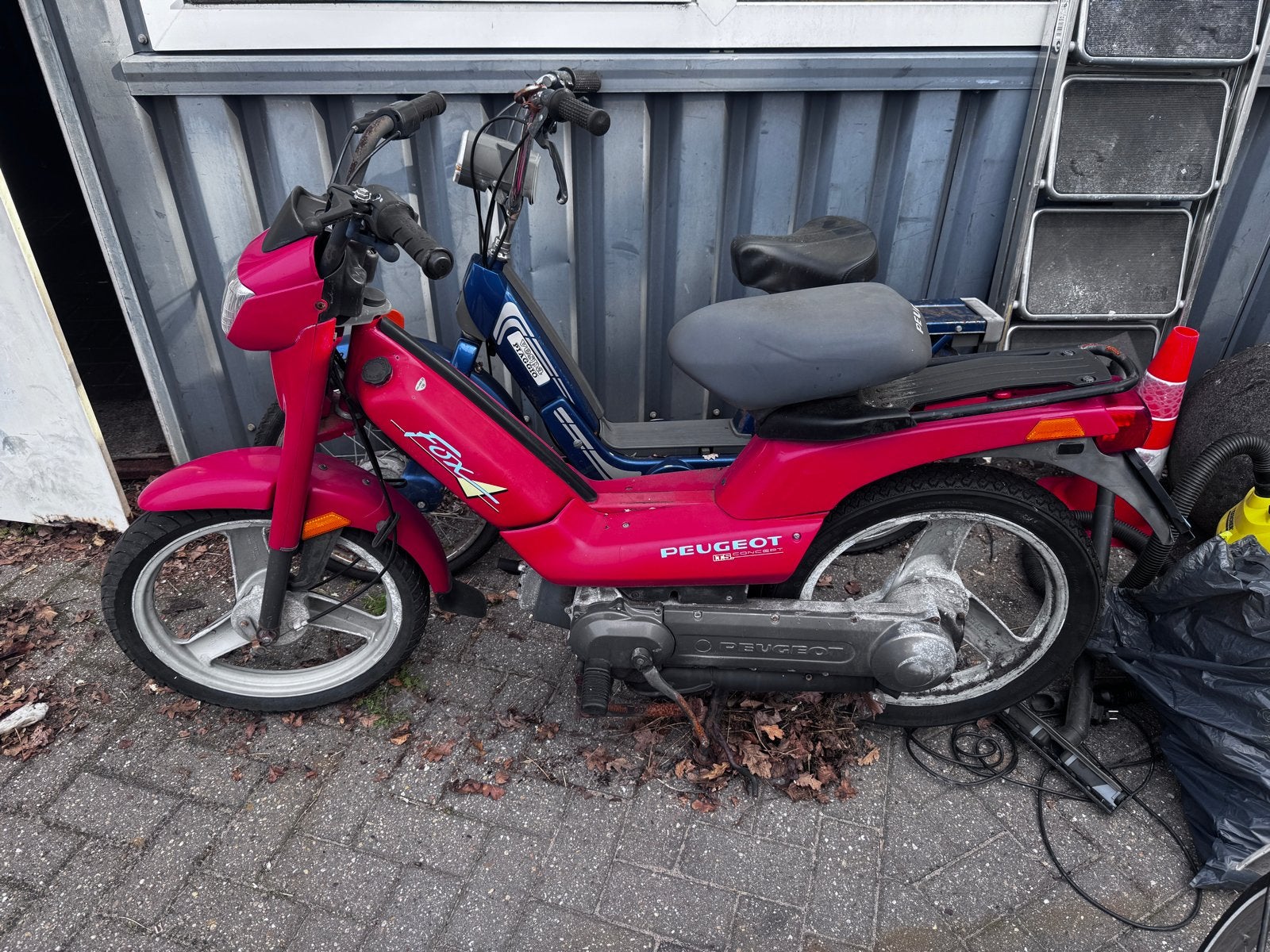 Peugeot Fox en Vespa Piaggio - Opknappers/Onderdelen, Fietsen en Brommers, Brommers | Puch, Ophalen, Gebruikt, Maximaal 45 km/u