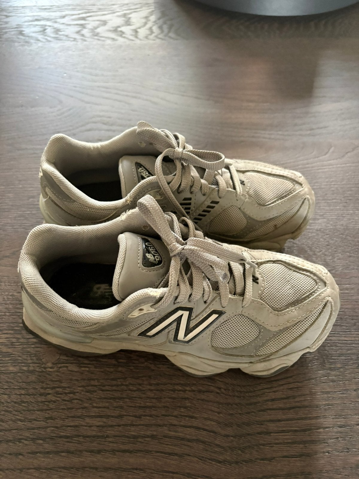New Balance 9060 GS – Maat 38 – Grey / Rain Cloud, Ophalen of Verzenden, Zo goed als nieuw, Jongen of Meisje, Schoenen