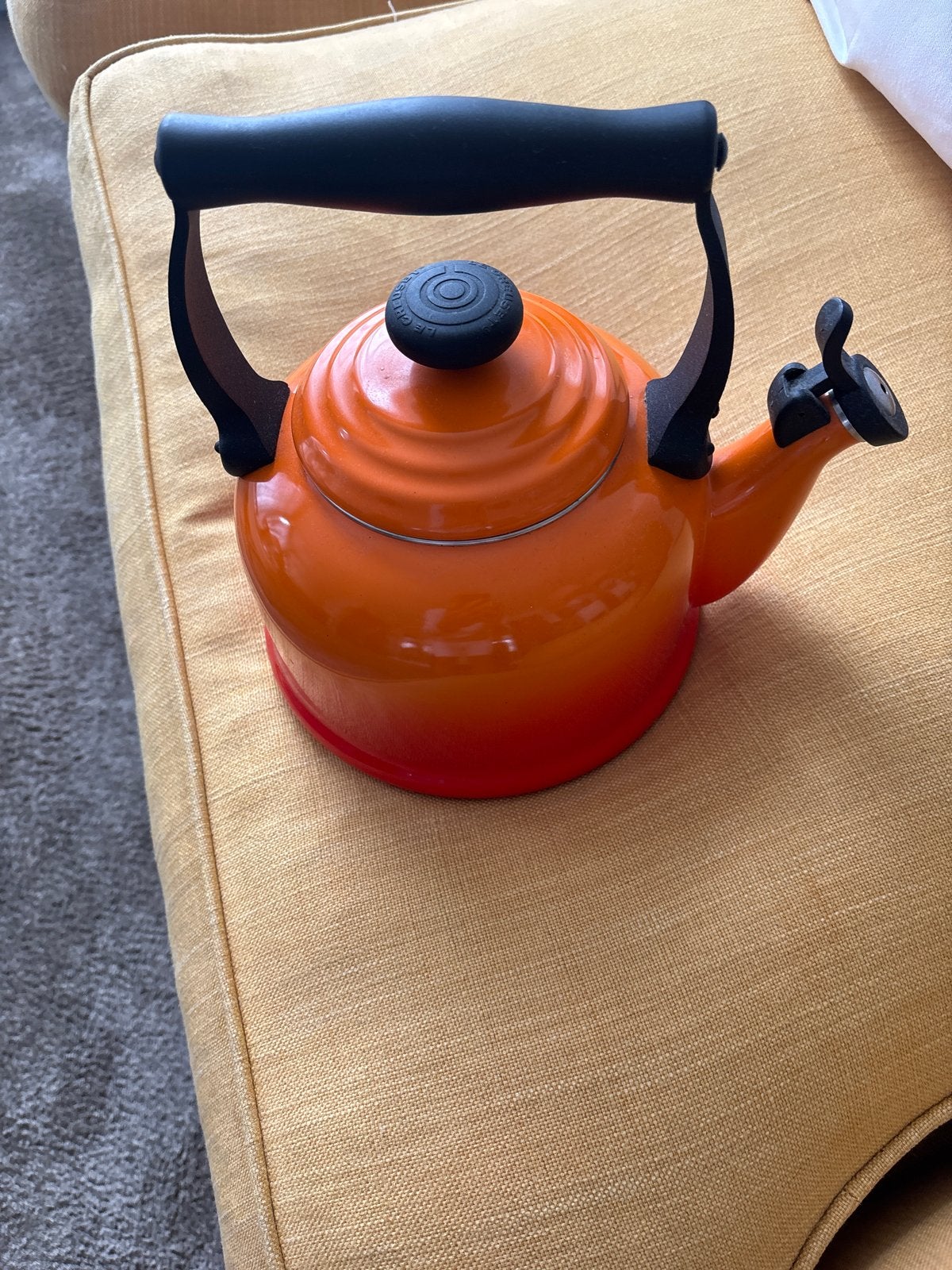 Le Creuset fluitketel 2.1L oranje/rood, Gebruikt, Metaal, Oranje, Le Creuset