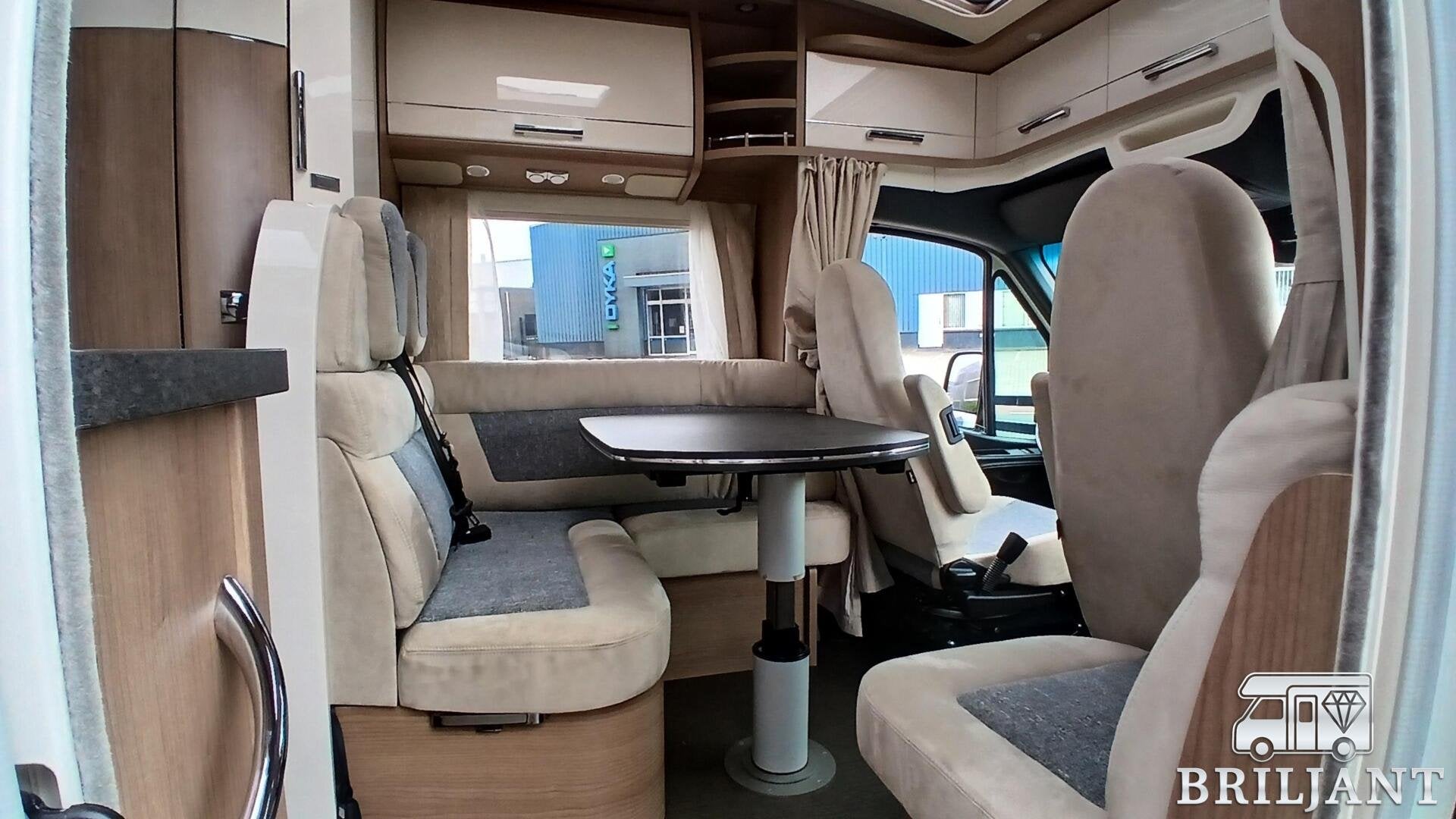 Foto 9 van Carthago C-Tourer T-143 automaat/enkele bedden