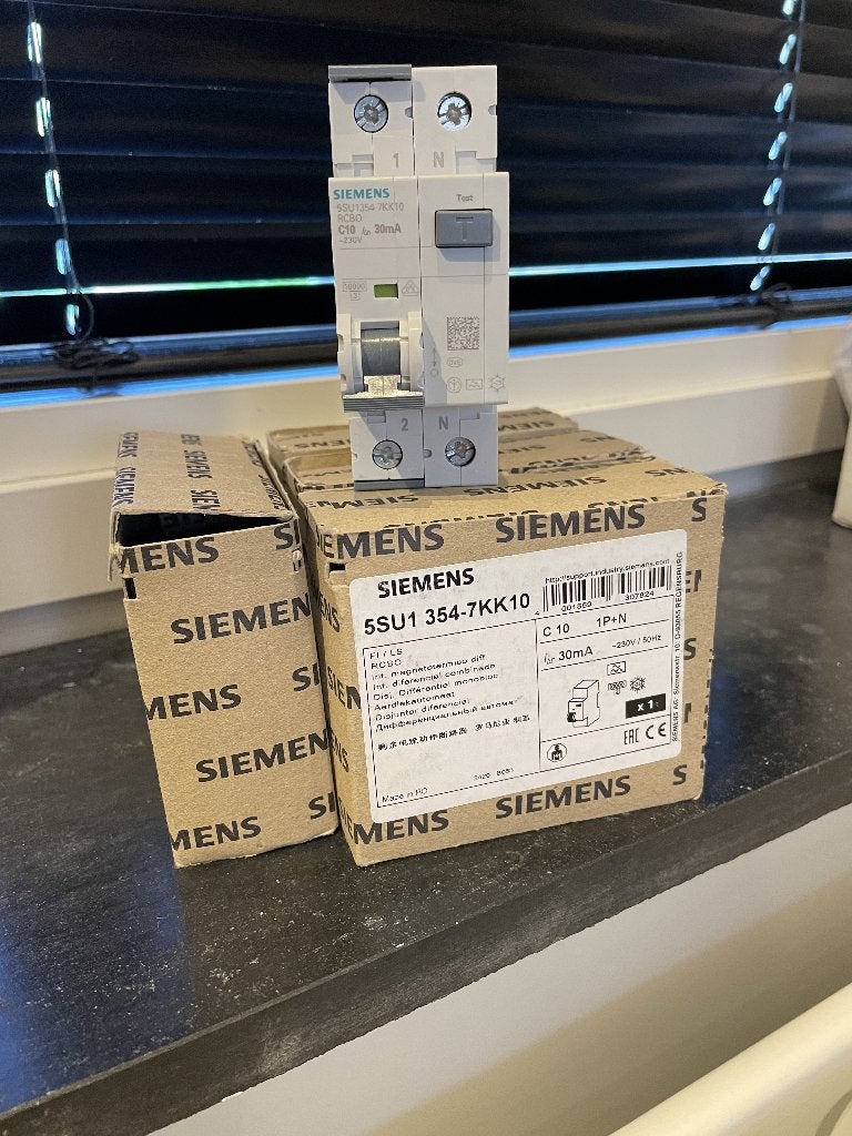 Siemens 5SU1-354-7KK10 Aardlekschakelaar, Ophalen of Verzenden, Nieuw, Schakelaar