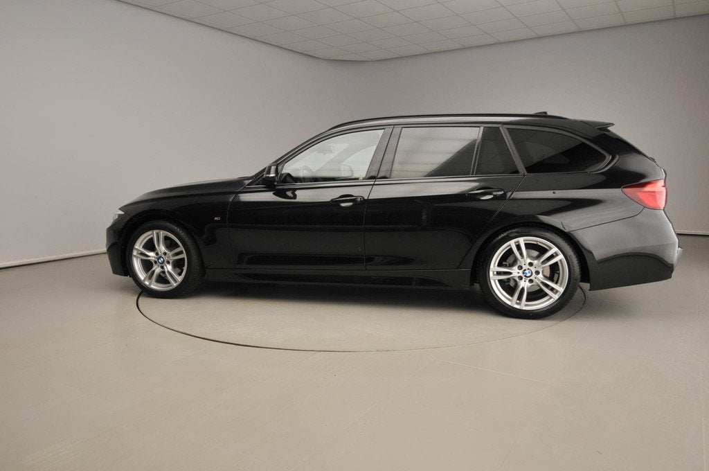 BMW 3 Serie Touring 320i M-Sportpakket / Leder / Panoramadak, Auto's, Automaat, 1998 cc, Achterwielaandrijving, Euro 6