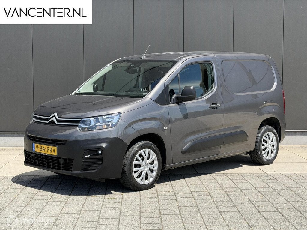 Citroen Berlingo 1.2 131PK BENZINE EAT8 Automaat Carplay, Auto's, Voorwielaandrijving, Stof, Gebruikt, Zwart