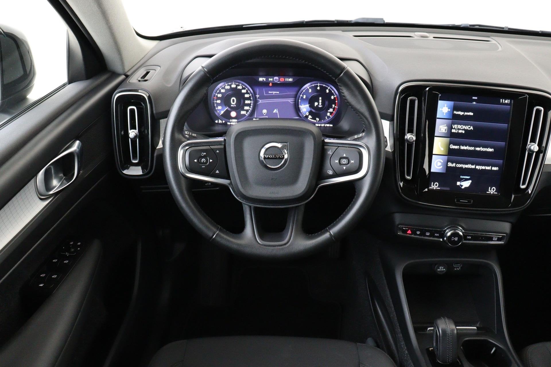 Volvo XC40 T2 AUT. MOMENTUM -CRUISE|CARPLAY|NAVI|LED|PDC.A|T, 12 maanden, Gebruikt, Euro 6, Leder en Stof