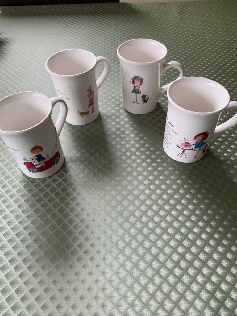Douwe Egberts Pluk en Aagje v/d Petteflet bekers,4 stuks, Ophalen of Verzenden, Zo goed als nieuw, Overige stijlen, Kop(pen) en/of Schotel(s)