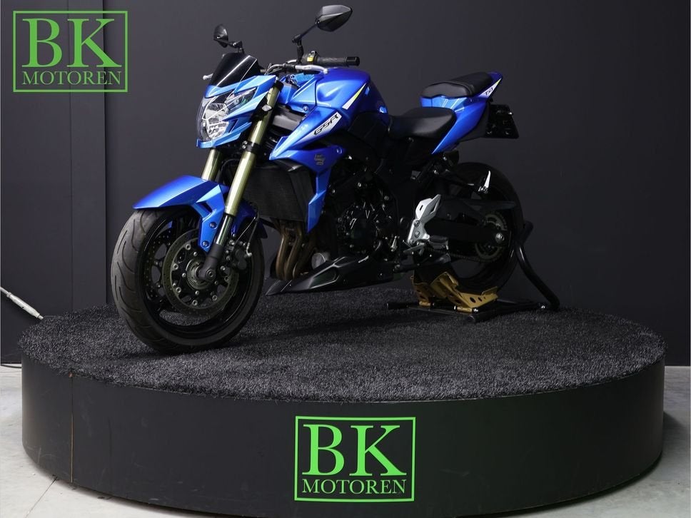 SUZUKI GSR 750 A | Arrow Slip-On, Motoren, SUZUKI, 4 cilinders, Motorrijbewijs A, Bedrijf