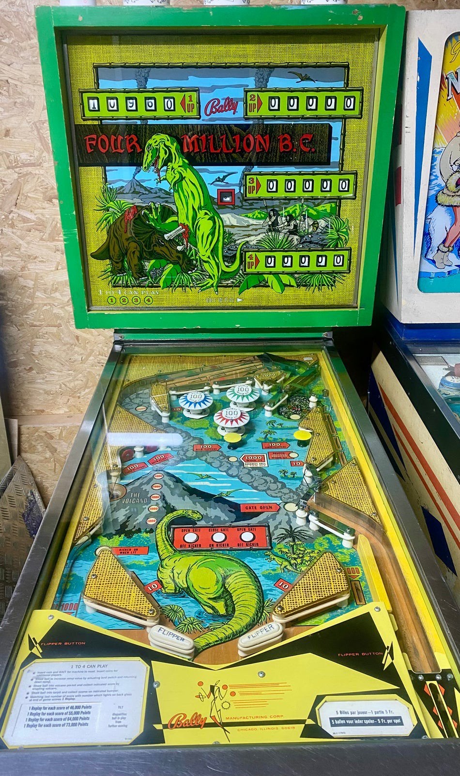 Four Million BC Bally Flipperkast, Ophalen, Gebruikt, Mechanisch, Bally