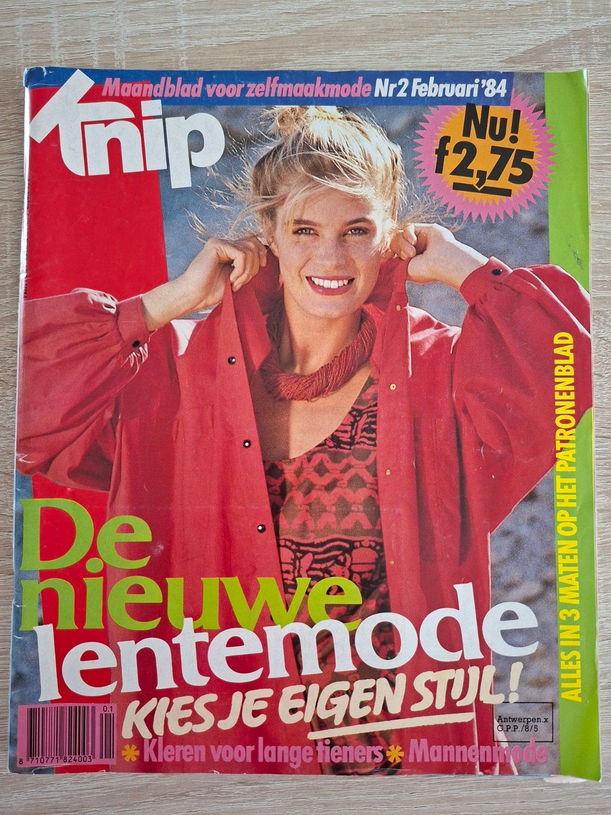 Knip Maandblad Februari '84 - Vintage Mode Patronen, Hobby en Vrije tijd, Kledingpatronen, Ophalen of Verzenden, Gebruikt, Vrouw