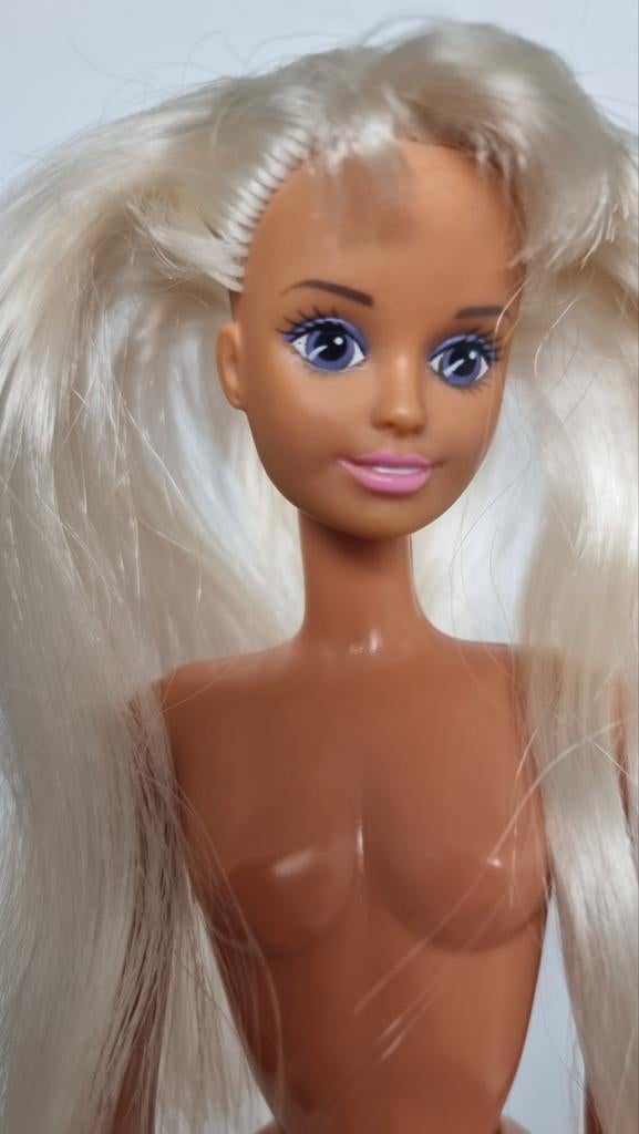 Blonde oude barbie. 1988 Daarnaast heb ik nog meer te koop:, Ophalen of Verzenden, Gebruikt