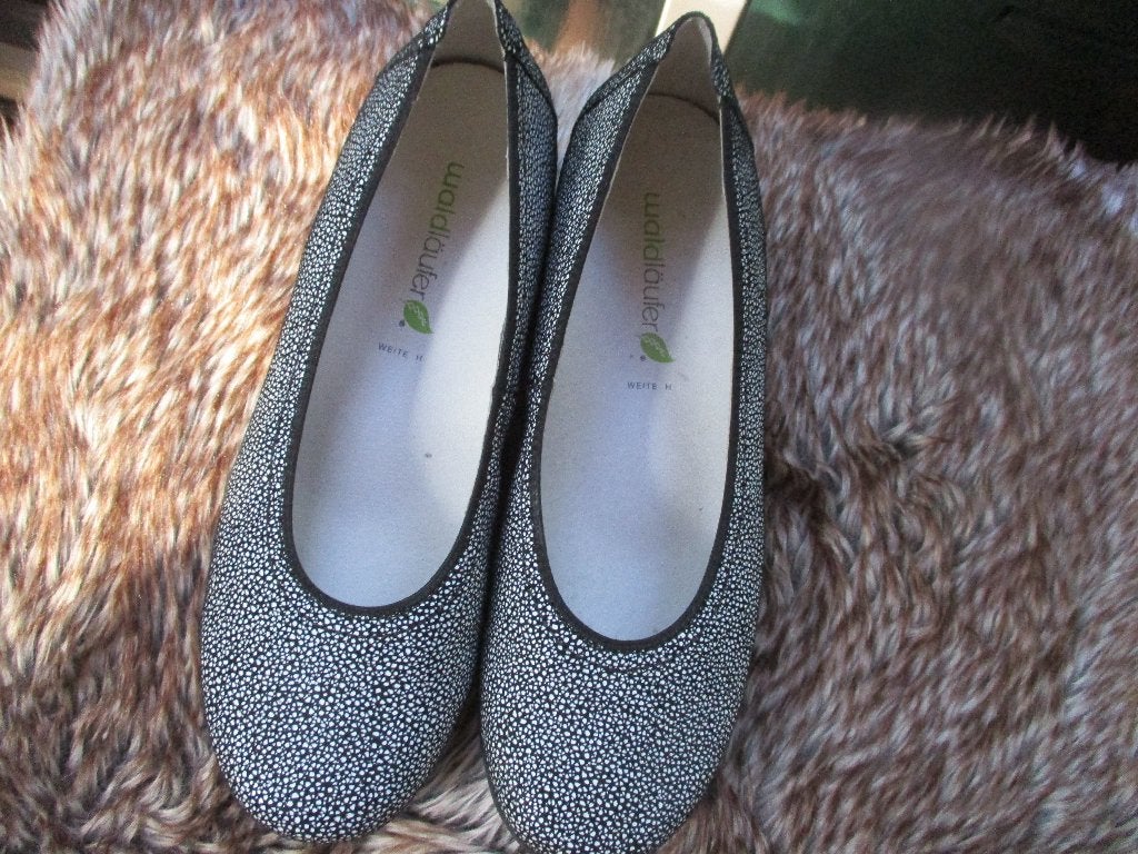 mj/WALDLAUFER/schoenen/ballerina's/4½/H /zwart/wit LEDER, Waldlaufer, Verzenden, Zo goed als nieuw, Instappers