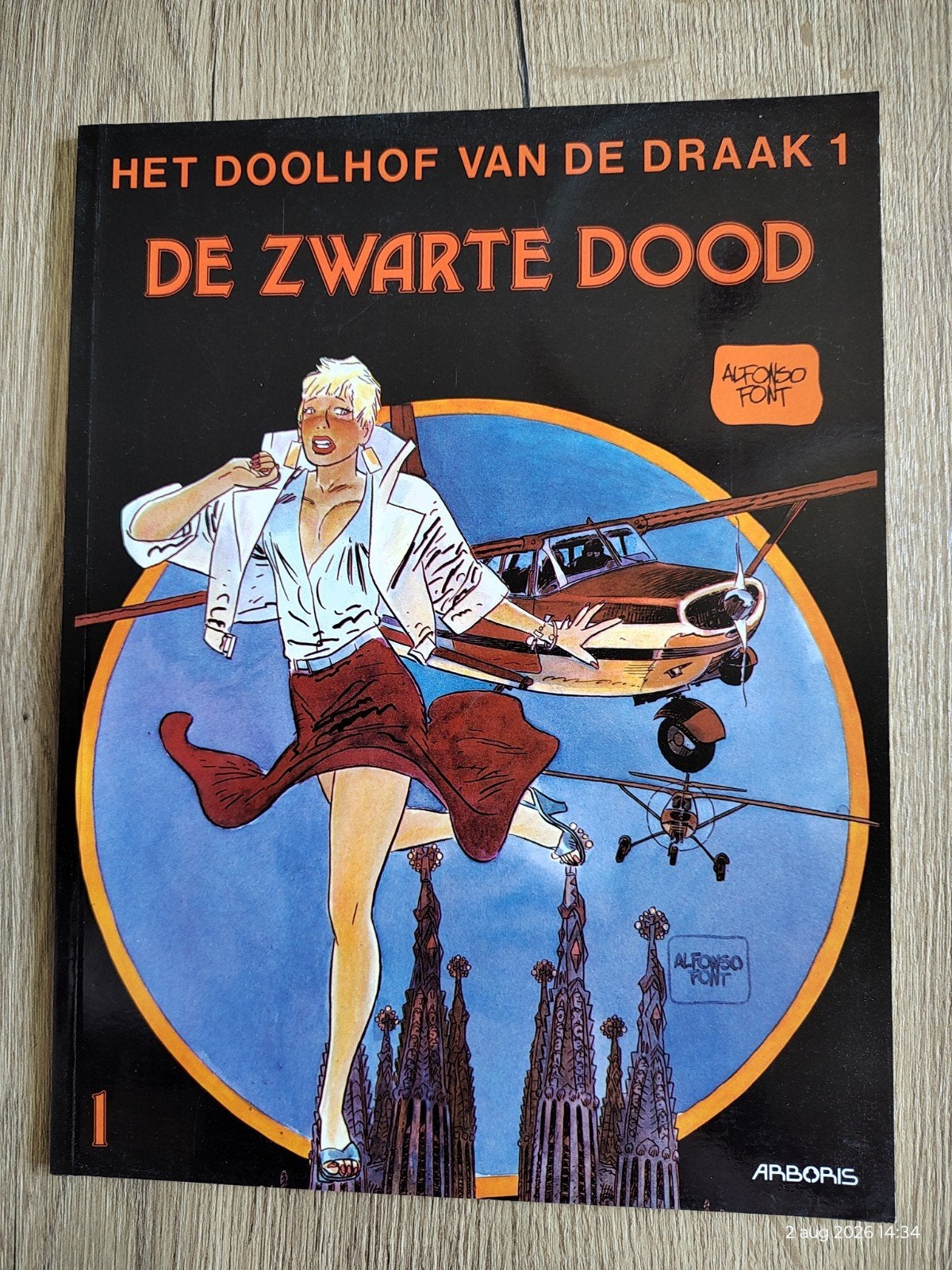 Het Doolhof van de Draak 1: De Zwarte Dood - Alfonso Font, Eén stripboek, Ophalen of Verzenden, Zo goed als nieuw