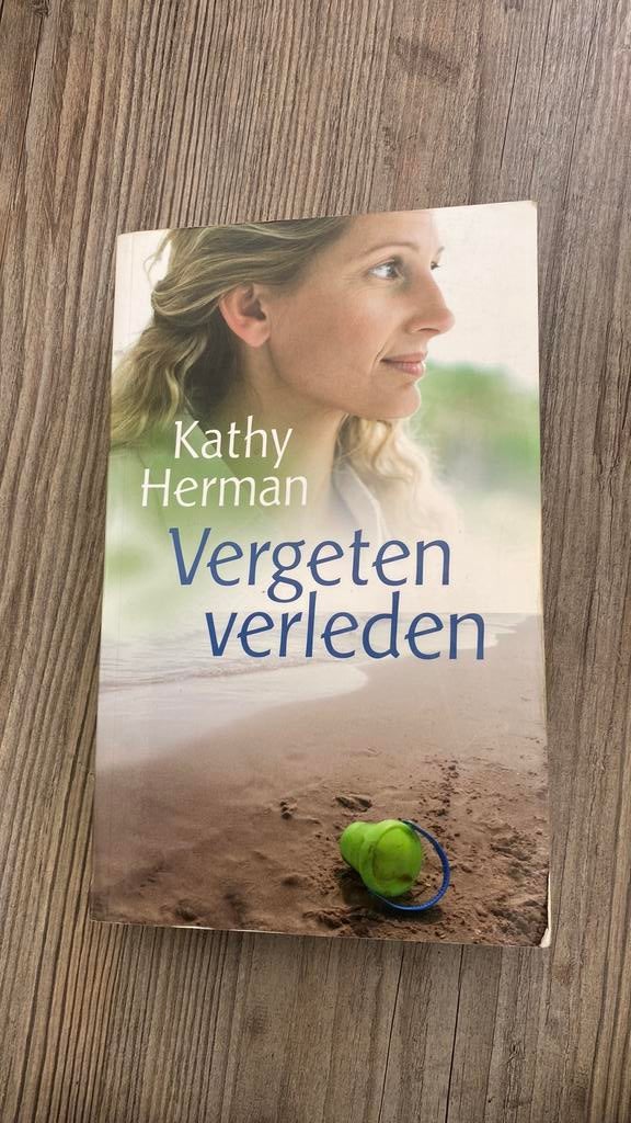 Kathy Herman - Vergeten verleden, Ophalen of Verzenden, Gelezen, Kathy Herman