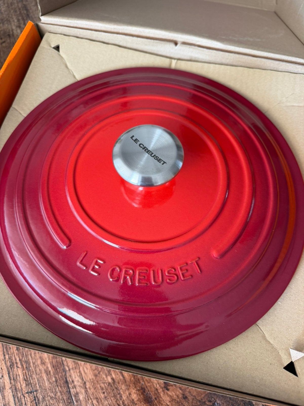 Le Creuset 28 cm braadpan kersen cerise nieuw, Ophalen, Gietijzer, Nieuw, Keramische plaat