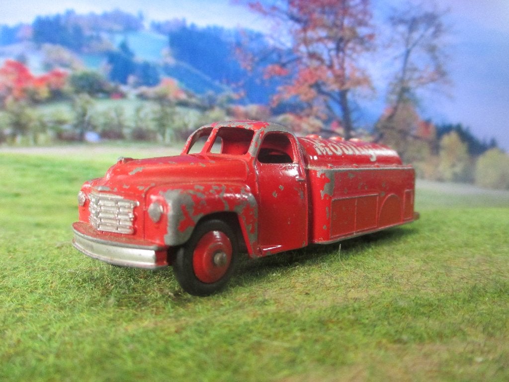 Studebaker Tanker - Dinky Toys Caltex, Ophalen of Verzenden, Gebruikt, Bus of Vrachtwagen, Dinky Toys