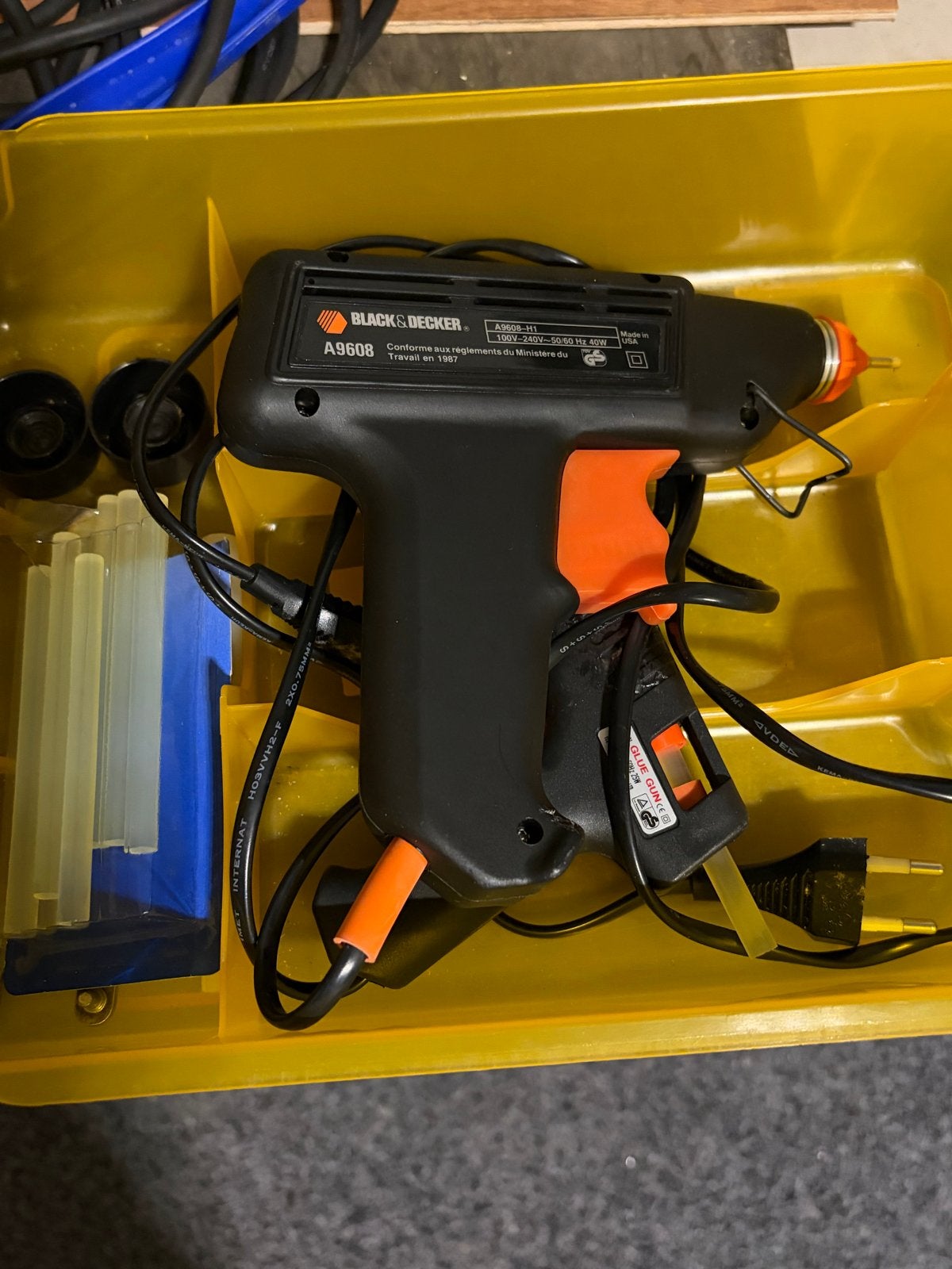 Black & Decker Lijmpistool A9608 met lijmsticks, Ophalen, Gebruikt
