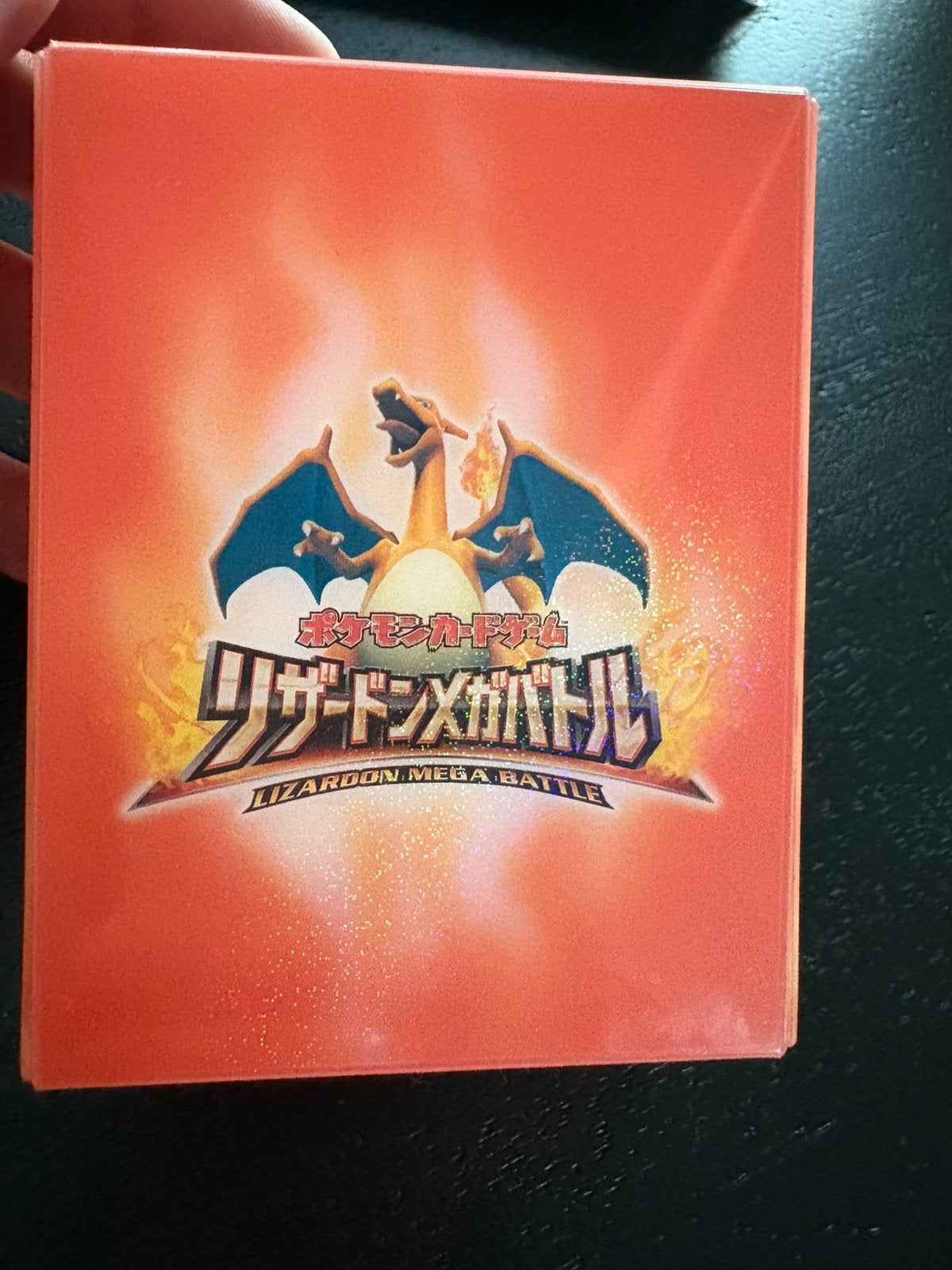 Charizard deck case, Ophalen of Verzenden, Zo goed als nieuw, Meerdere kaarten, Foil
