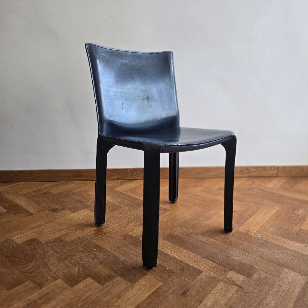 PRIJSVERLAGING Cassina Cab 412 - set van 4, Huis en Inrichting, Stoelen, Ophalen, Gebruikt, Blauw, Vier