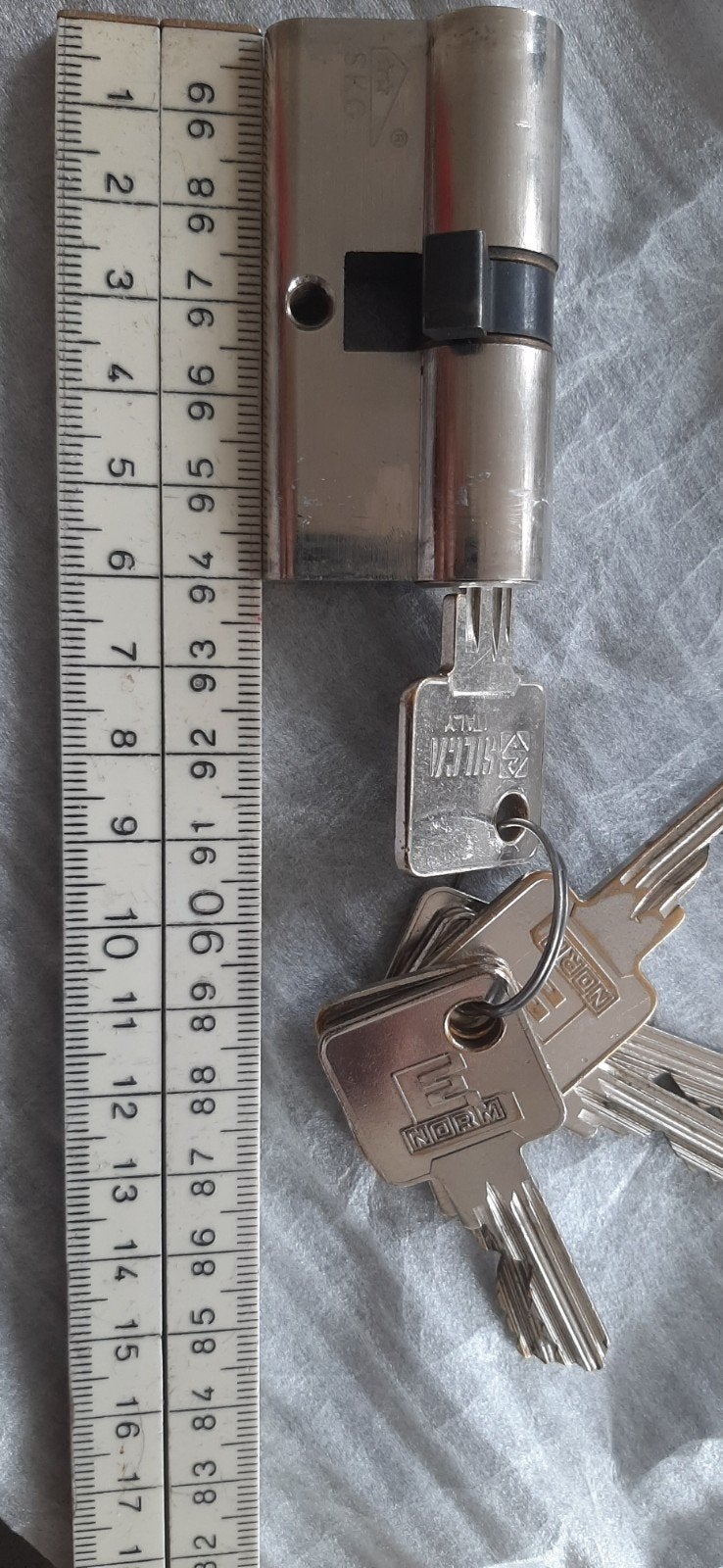 gebruikt cilinderslot 6 cm. met 6 sleutels, Ophalen of Verzenden, Gebruikt, Rvs, Slot