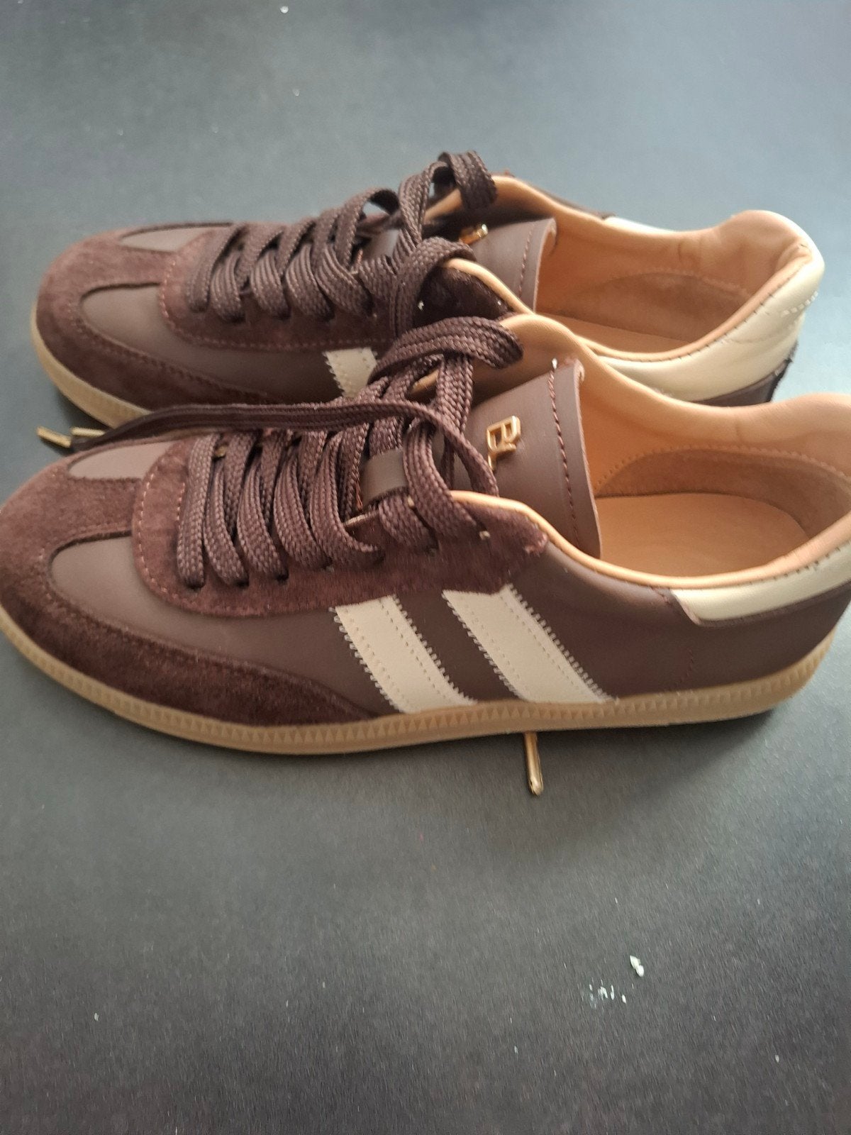 Babouche  Yoyo Donker Bruine sneakers -  nieuw, Bruin, Nieuw, Ophalen of Verzenden, Sneakers of Gympen