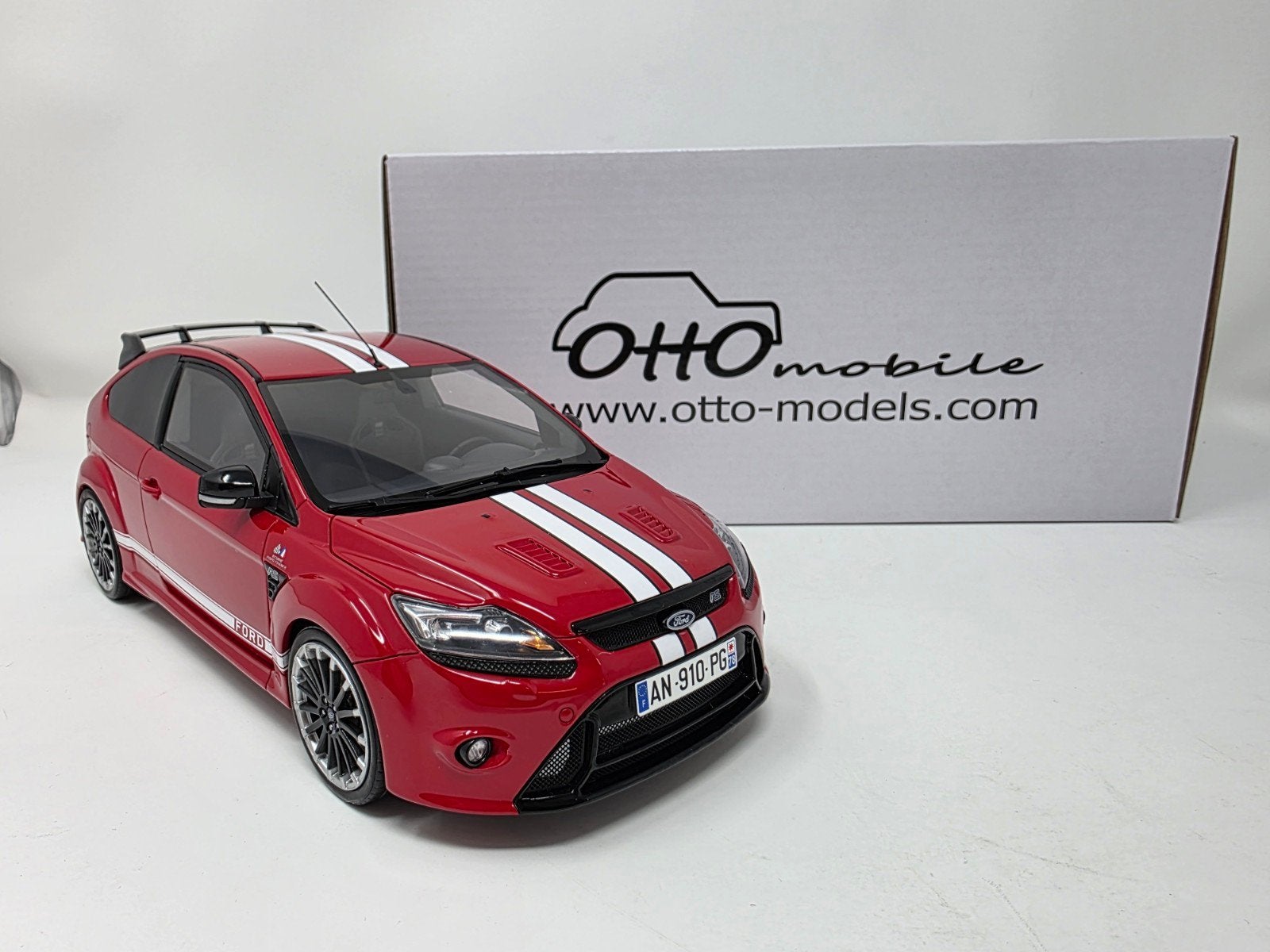 Ford Focus RS MK2 Le Mans Red 1:18 in OVP OttOmobile, Ophalen of Verzenden, Nieuw, OttOMobile