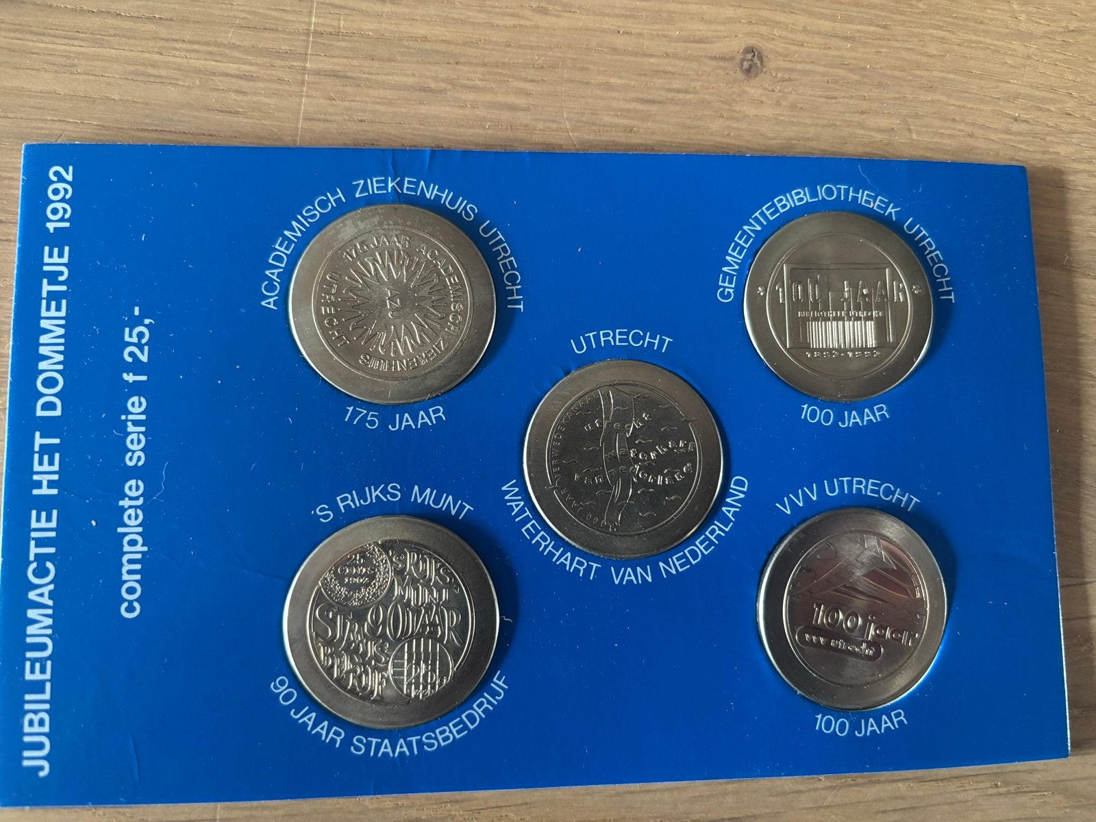 Jubileumactie Het Dommetje 1992 - Complete serie f 25,-, Ophalen of Verzenden, Koningin Beatrix, Overige waardes, Setje