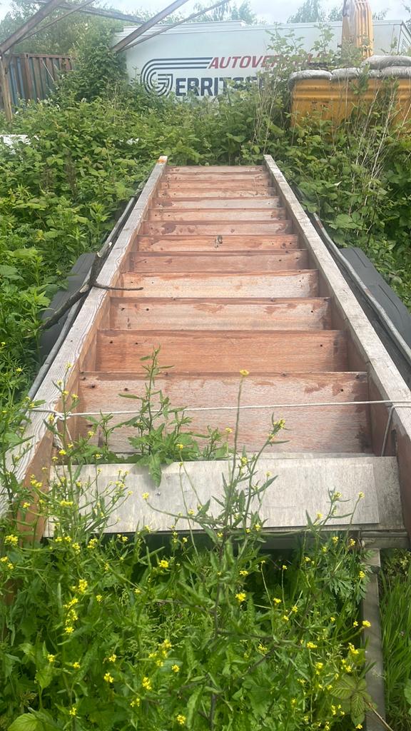 Robuuste houten ladder - Gebruikt, Doe-het-zelf en Verbouw, Ladders en Trappen, Ophalen of Verzenden, Gebruikt, Ladder, Minder dan 2 meter