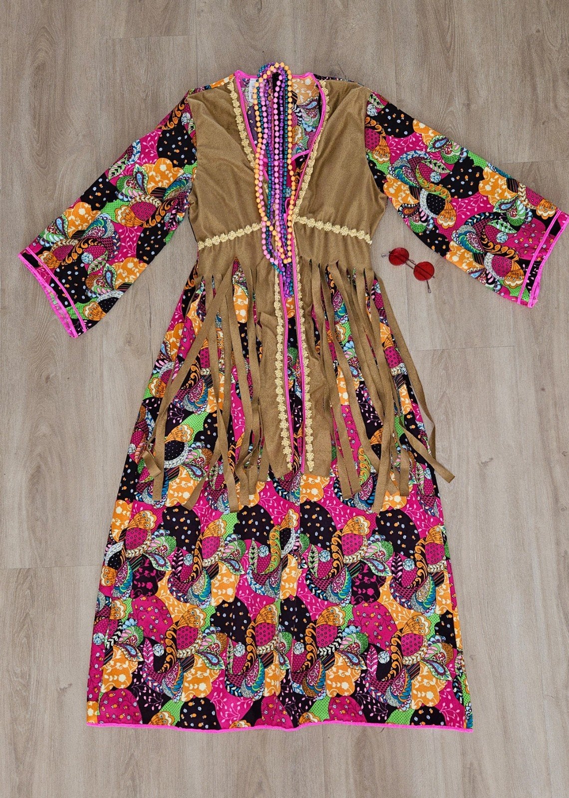 Vrolijke hippie jurk XL met bijpassende ketting en bril, Carnaval, Maat 46/48 (XL) of groter, Ophalen of Verzenden, Kleding