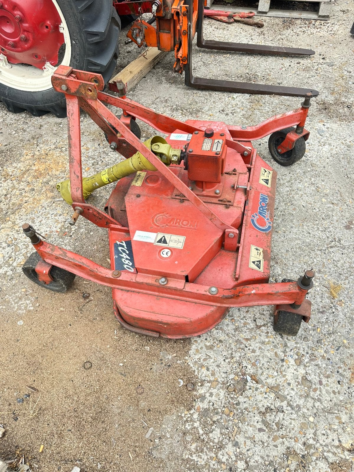 Cirkelmaaier/ weidebloter Caroni TC 480, Ophalen, Weidebouw