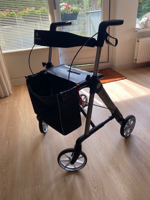 Rollator Stylus - Rehasense, Ophalen, Opvouwbaar, Zo goed als nieuw