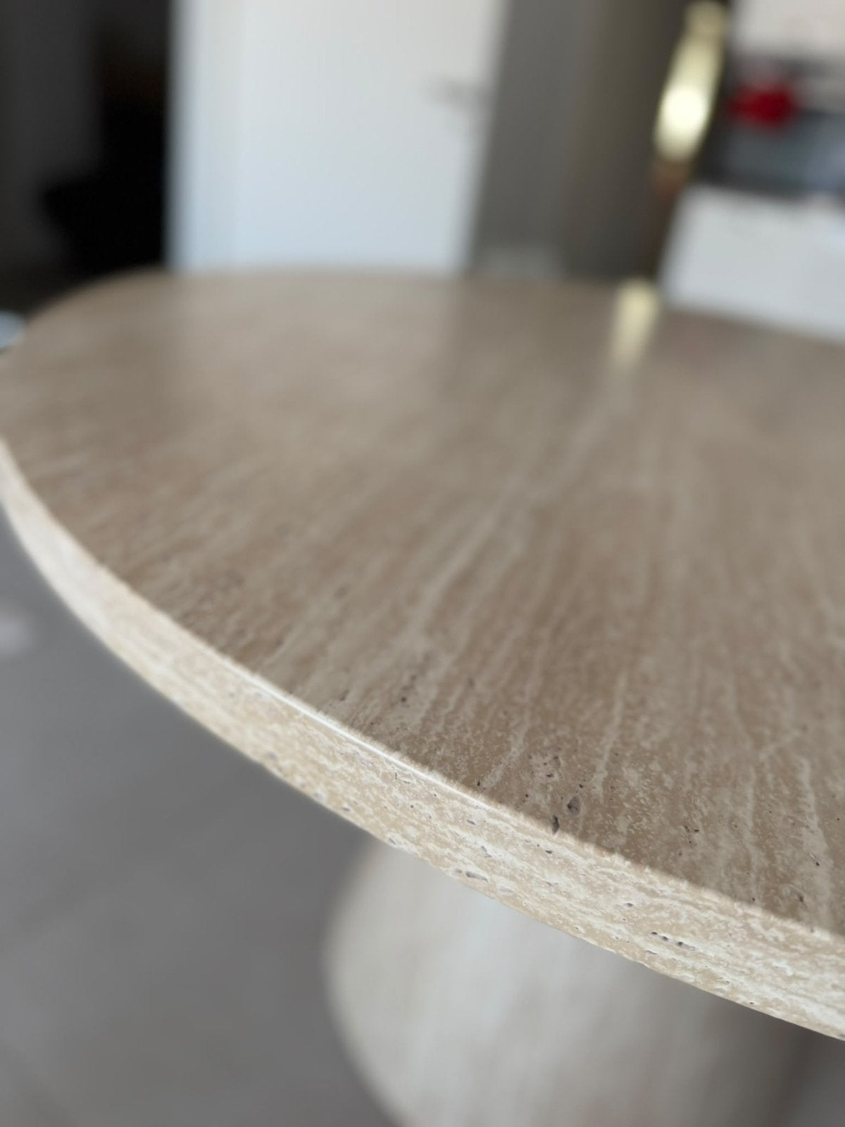 Nieuwe ronde eettafel-luxe travertin look 120 cm, 75 m² of meer, Beige, Ophalen of Verzenden, Zo goed als nieuw