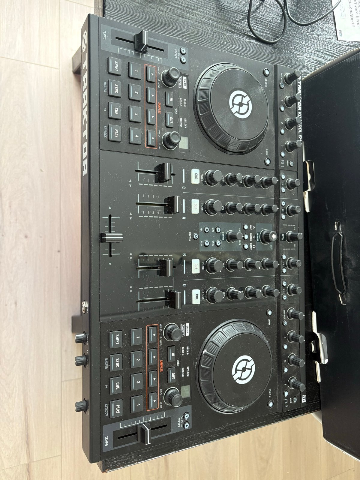Native Instruments Traktor Kontrol S4 DJ Controller PRO 2, Ophalen, Gebruikt, Dj-set, Overige merken