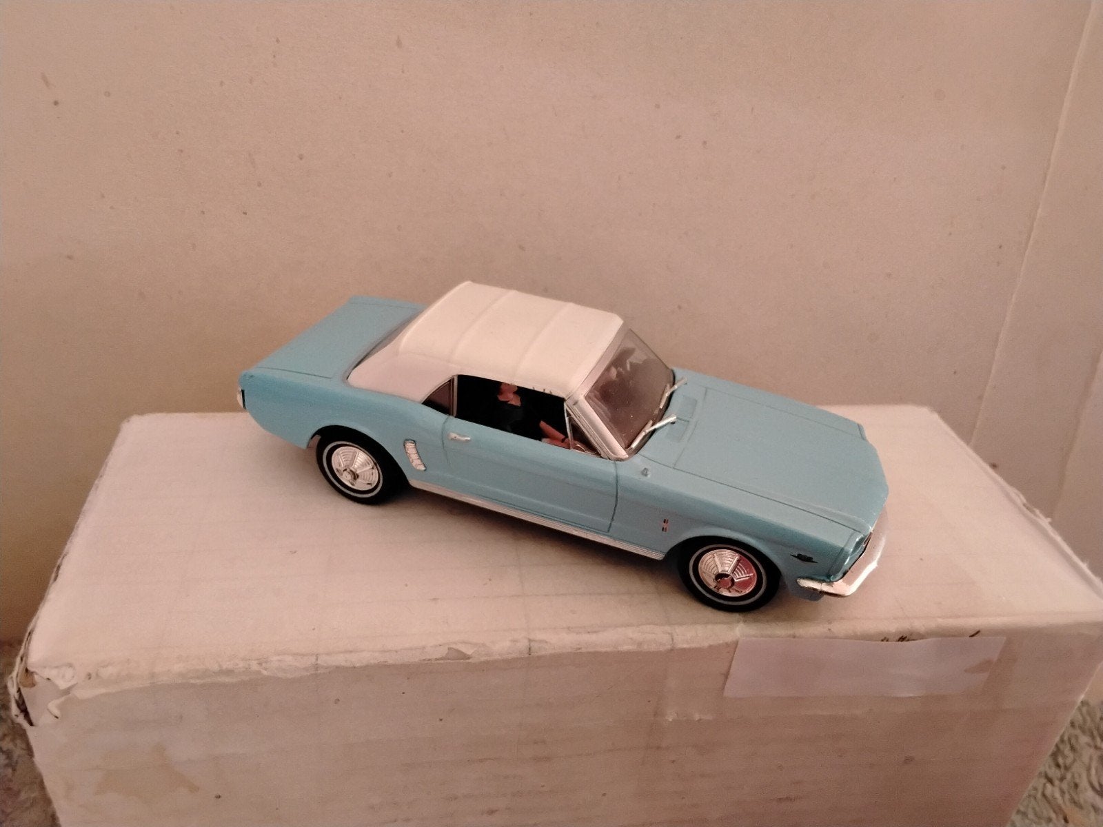 Film  THUNDERBALL     FORD  MUSTANG, Ophalen of Verzenden, Auto, Overige merken