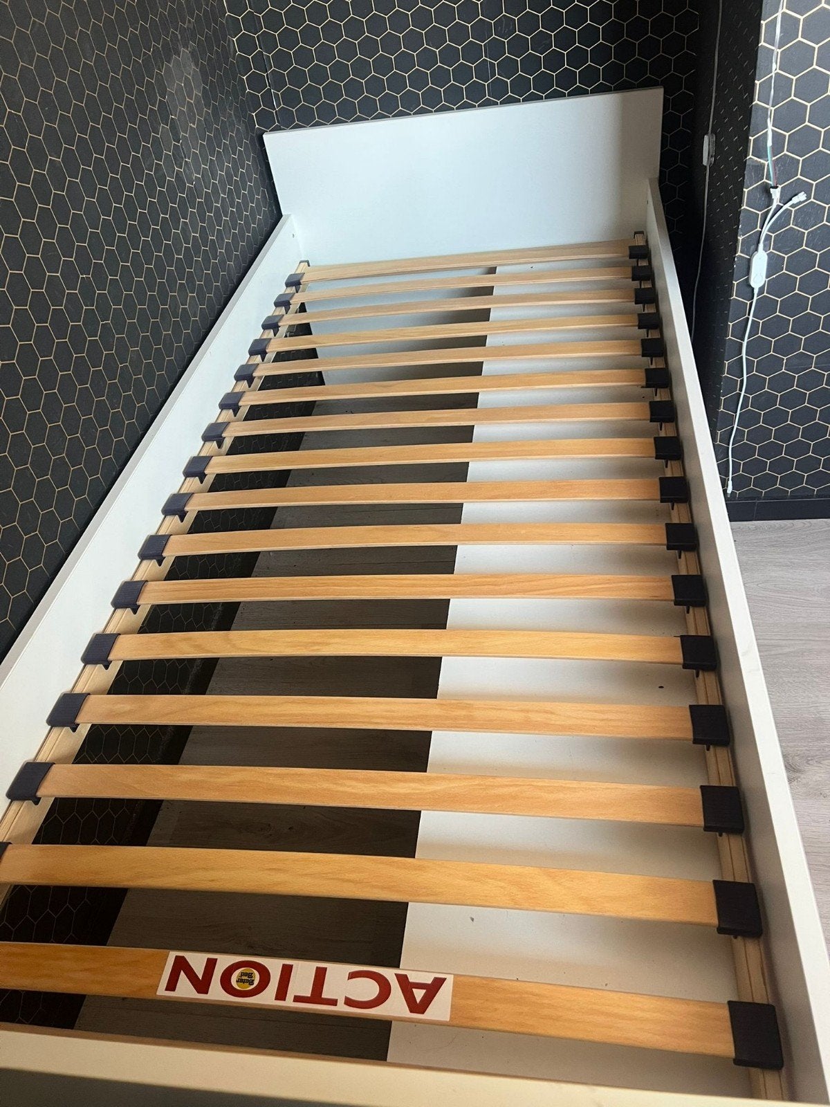 1 pers bed 90 x 200 incl lattenbodem en emma matras, Ophalen, Gebruikt, Eenpersoons, 90 cm